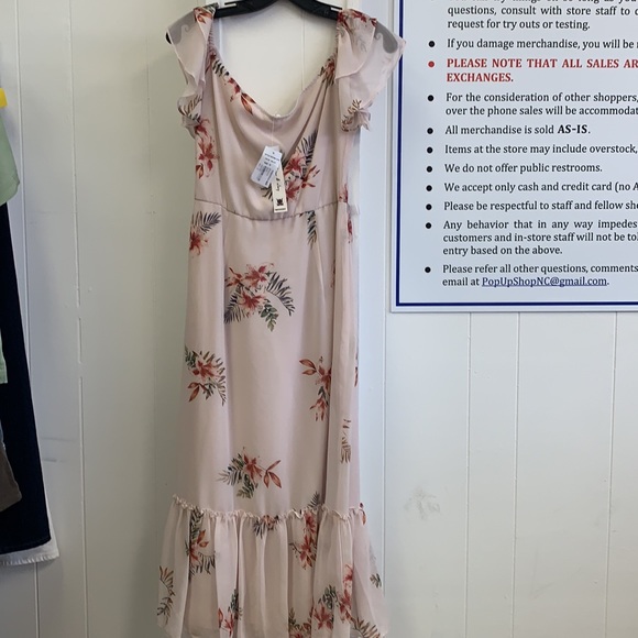 Willow & Clay
Off-the-Shoulder Floral Print Dress - Picture 4 of 5